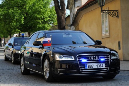 2014/05/07 - Prahou jezdily opancéřové A8